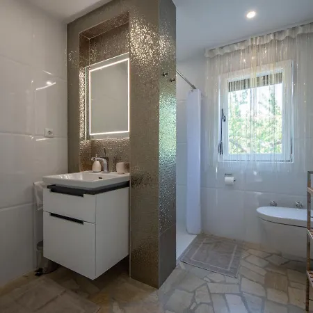La Mer-2 By Interhome Apartman Lovran
