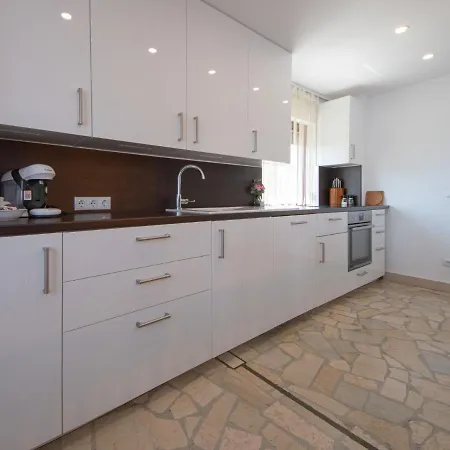 La Mer-2 By Interhome * Lovran