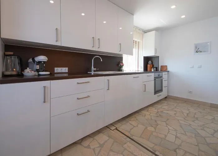 La Mer-2 By Interhome * Lovran