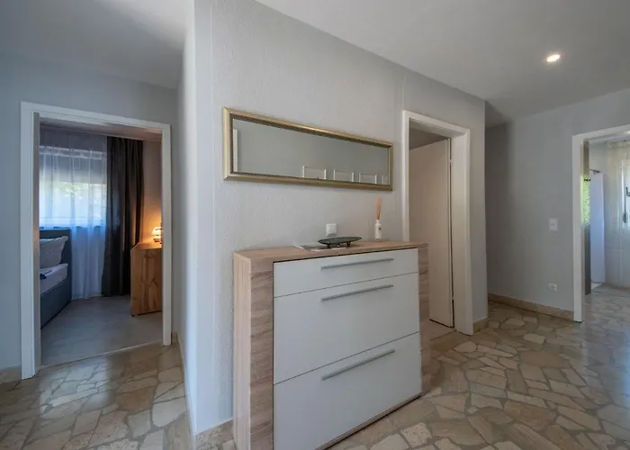 La Mer-2 By Interhome Lovran