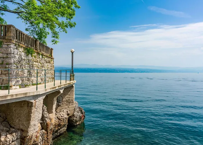 La Mer-2 By Interhome Lovran